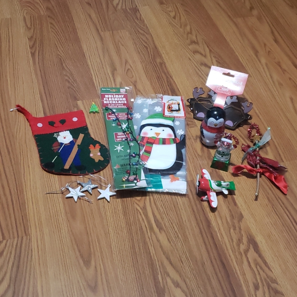 12 pc NWT kid Christmas lot Disney planes ornament